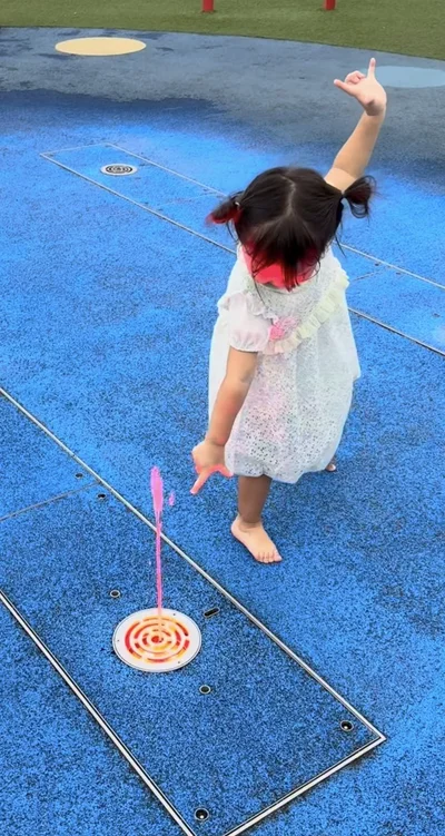 念を込めて成功▶あちこち水が噴き出し…（⇒次へ）