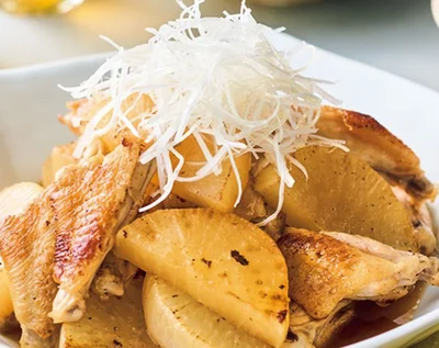 手羽中のうまみが大根に合う！「手羽中と大根のオイスターソース照り煮」