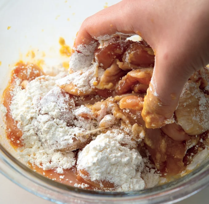 手順2 1回目のころもをつける