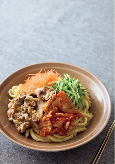 みそ入りの濃厚なごまだれでどうぞ！