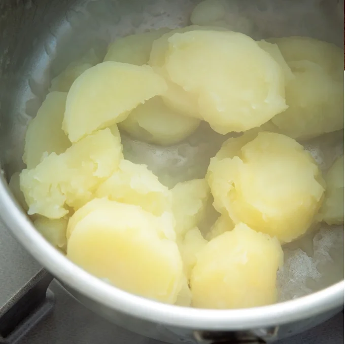 手順2　粉吹きいもにする