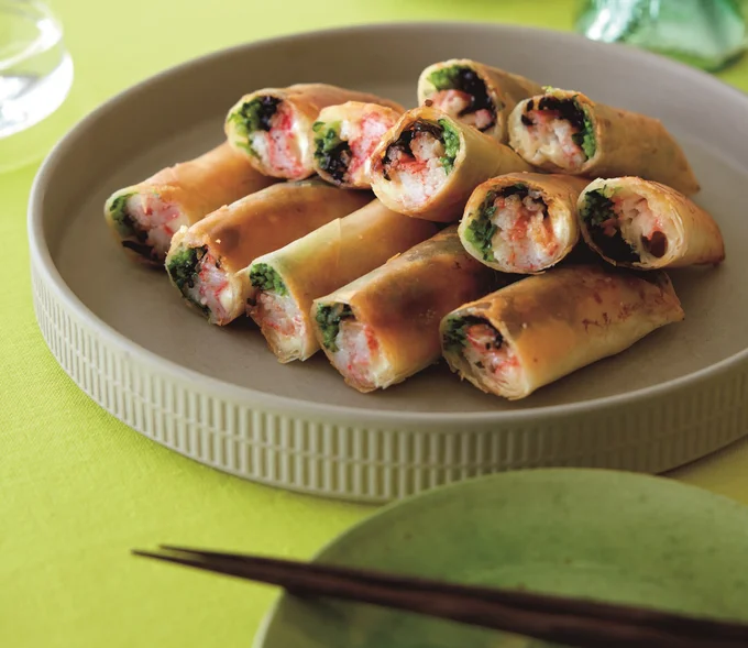 かにかまと豆苗の塩昆布チーズ春巻き