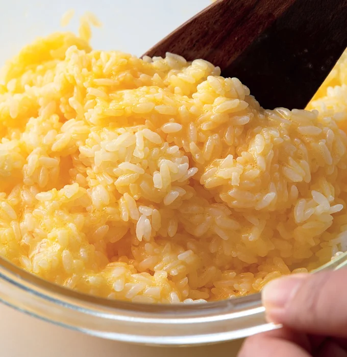 手順1　卵とご飯を混ぜる