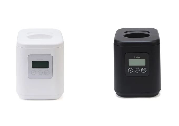 デザインも、無駄を削ぎ落としたスマートなフォルムでキッチンにすんなり溶け込みます。カラーはホワイトとブラックの2色展開