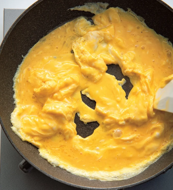 手順3 スクランブルエッグを作る