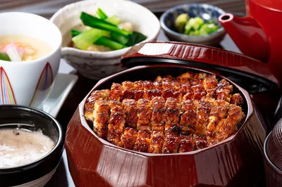 【名古屋名物】ひつまぶしの正体は出前の知恵？本場の焼き方から自宅で楽しむ絶品レシピまで