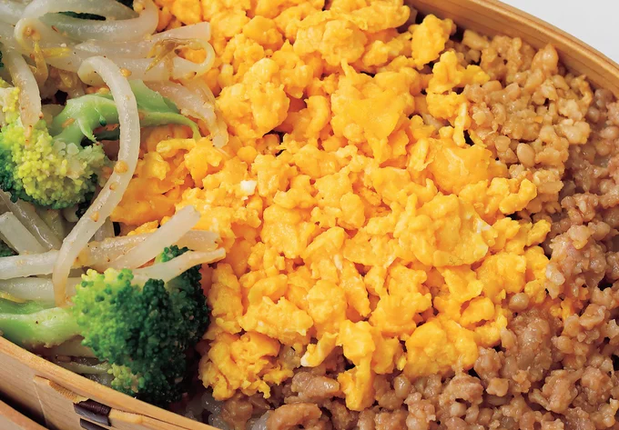 副菜をレンチンしている間に、主菜を作り始めるという段取りで