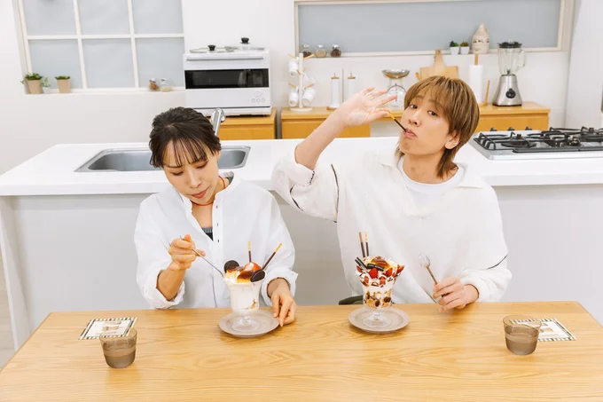 トッピングのお菓子も食感のアクセントに