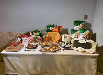 韓国のマンドゥ×日本の餃子が合体！焼くだけで「もちサクッ」な注目の冷凍餃子が登場