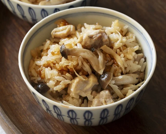 「味どうらくの里」で炊き込みご飯