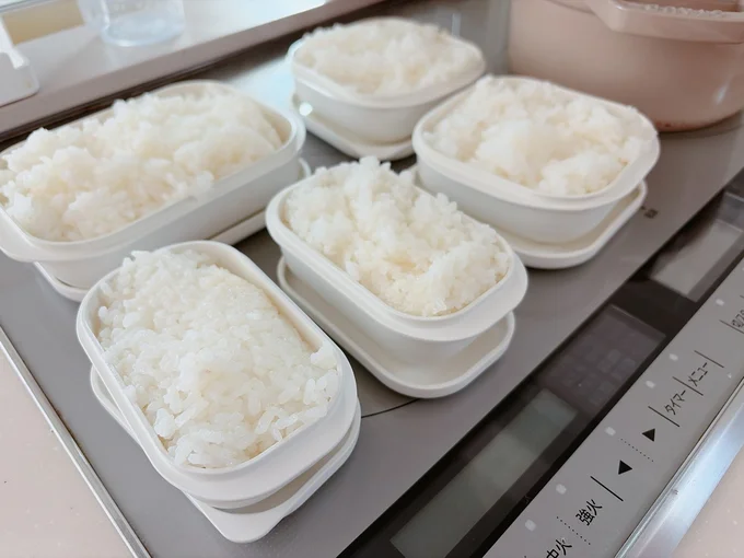 冷凍したご飯をそのまま電子レンジで温めるだけ　▶ほかにも工夫