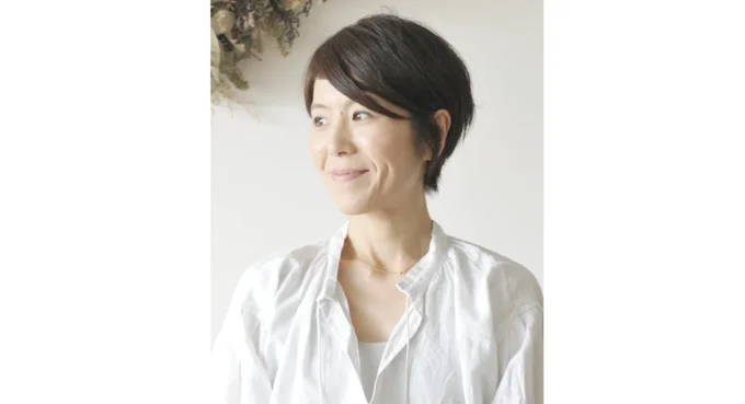  自身でもオリジナルの調味料ブランドを企画する、人気料理家のワタナベマキさん