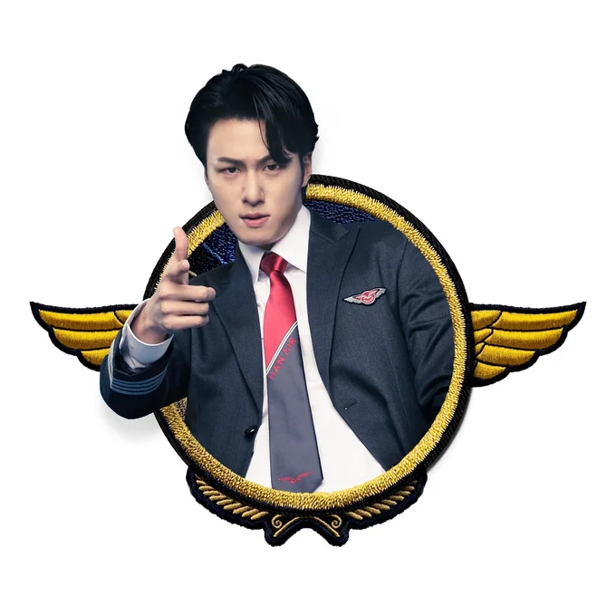 ジョンウの後輩だったのが“ジョンミ”の先輩に立場が変わってしまうパイロット・ヒョンソク（シン・スンホ）