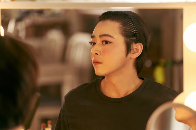 妹のメイク道具で変身することに