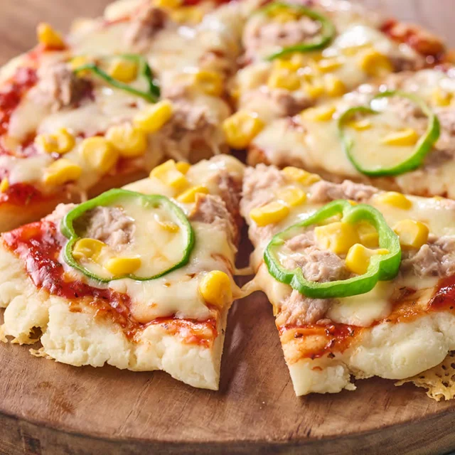 ピザなのにグルテンフリー。フライパンで作れちゃう「豆腐ピザ」のレシピ