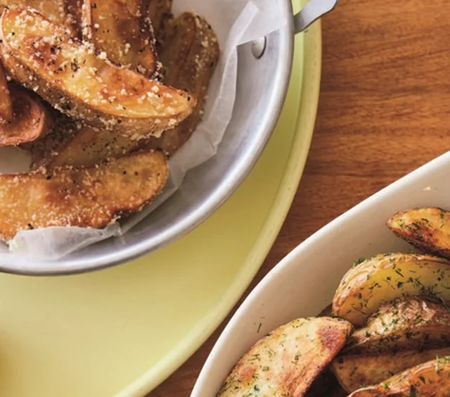 揚げたてに好きなフレーバーで味付け！油大さじ2で「ポテトフライ」