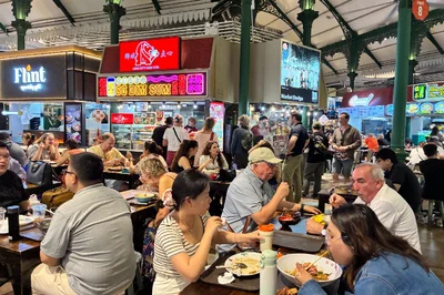 地元の人々の活気に圧倒