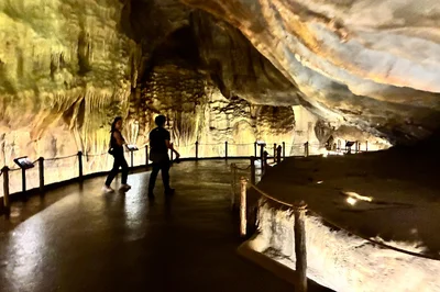 巨大な洞窟でクールダウン