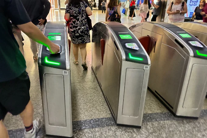 治安が良く、公共交通機関も清潔でわかりやすい