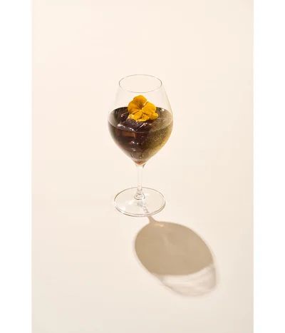 大学生アンバサダーが開発した大人なカクテル「オプシディアン」