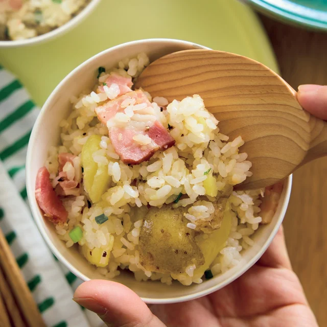春に食べたい旬ご飯！しょうゆ＆バターが決め手の「新じゃがのホクホク炊き込みご飯」