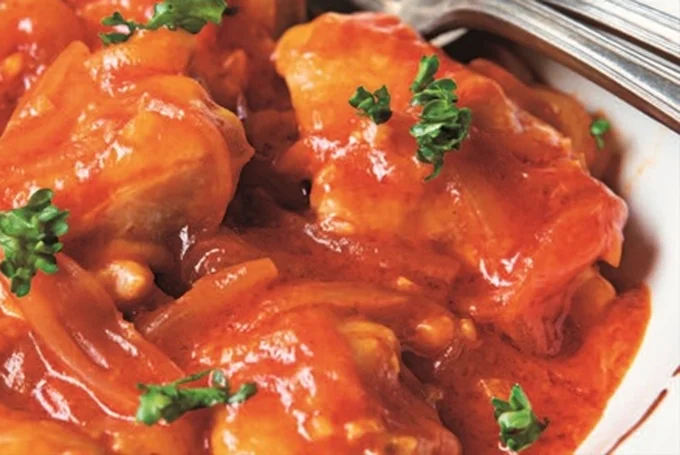 とり肉と玉ねぎで作る「ほったらかし蒸し煮」