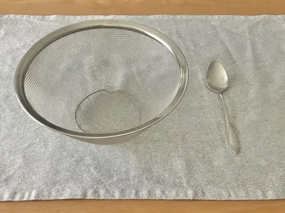 準備するものはザルとスプーンだけ！（▶やり方をチェック）