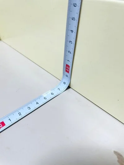 メジャーでは引き出しの内側を上手く測れない…（▶どうする？）
