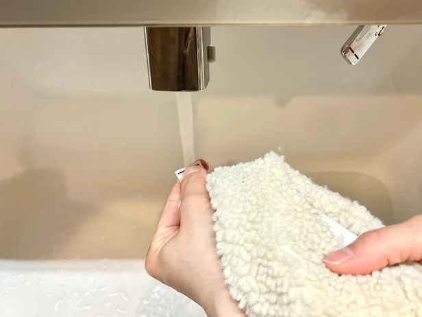 タグ全体を水で濡らし…（▶次へ）