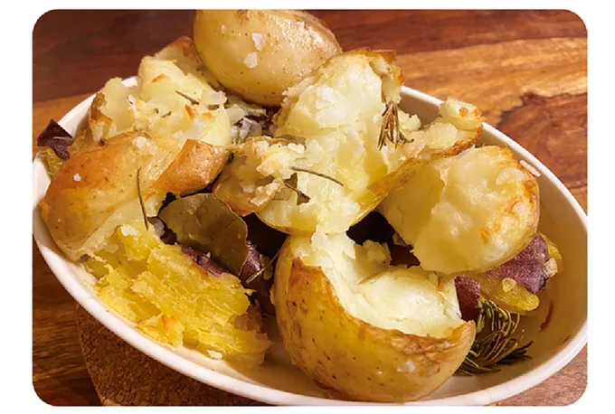 『はたらく彼女と、つくるヒモ』より