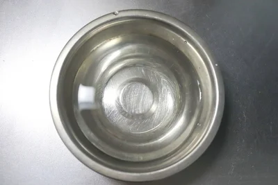 ボウルに水をためる（▶次へ）