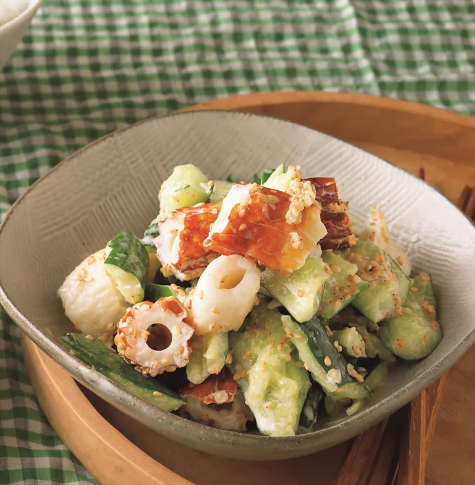 ちぎった断面の凸凹に、味がよくからむ「ちくわときゅうりのちぎりサラダ」