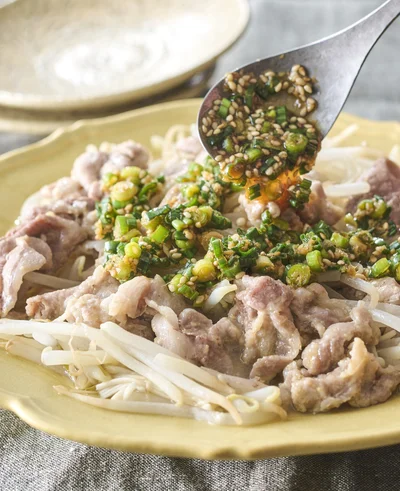 豚もやしのレンジ蒸しねぎだれがけ