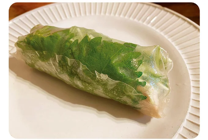 蒸し鶏とザーサイの生春巻き