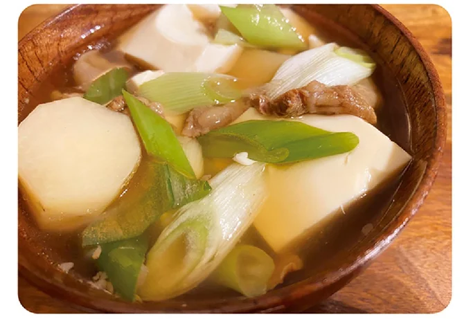 牛すじと里芋の煮込み