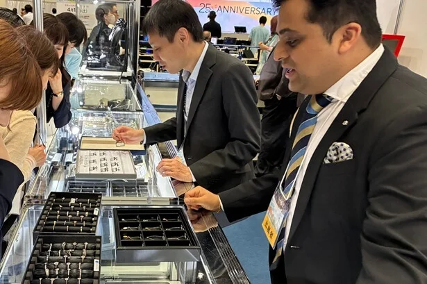 キラキラのダイヤモンドジュエリーがずらり