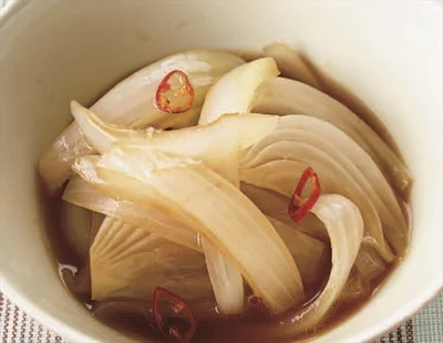 玉ねぎがあればもう1品作れる！「玉ねぎのオイスター風味おひたし」