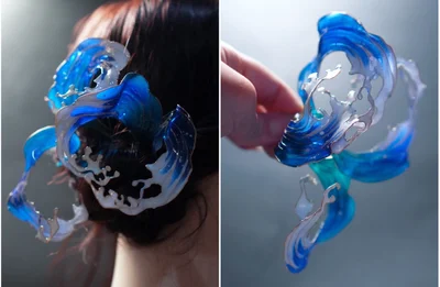 多くの人に作品を見てもらえるきっかけになった「波のかんざし」▶まるで水の中を泳いでいるかのような金魚（⇒次へ）