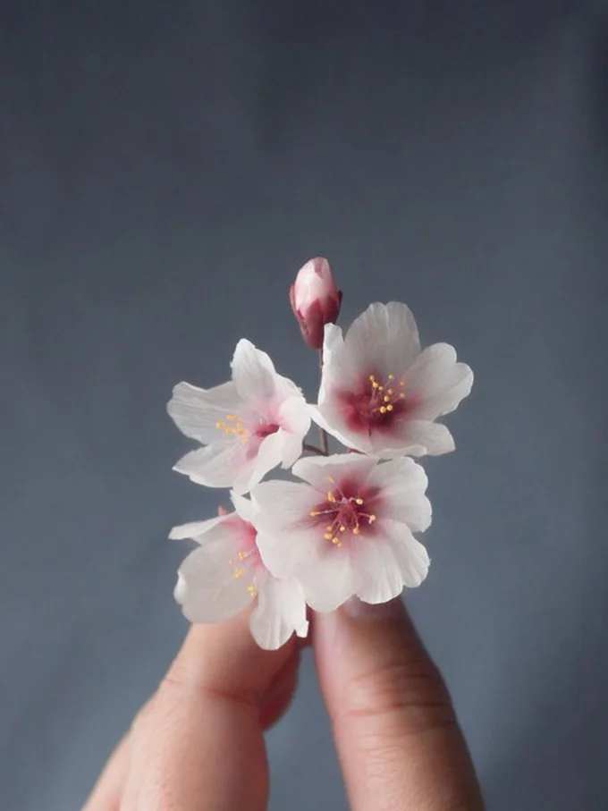 樹脂粘土の桜▶花びらの透け感が素晴らしい（⇒次へ）