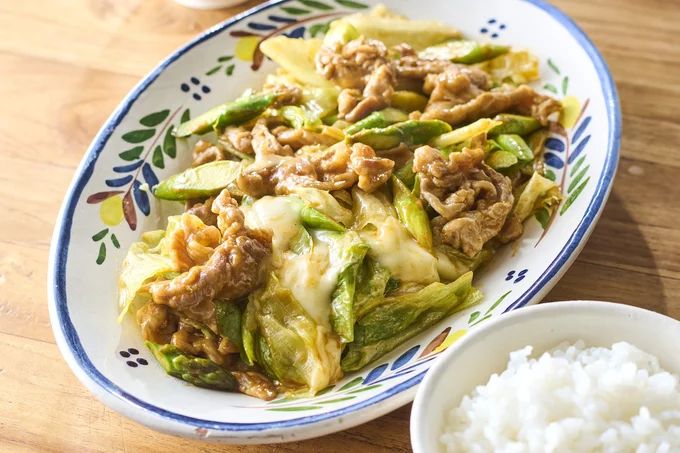  カレー粉＆チーズで、肉野菜炒めが新鮮な味わいに