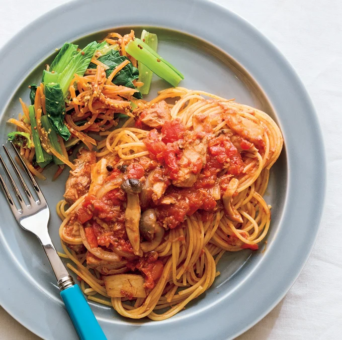 さばときのこのトマトパスタプレート