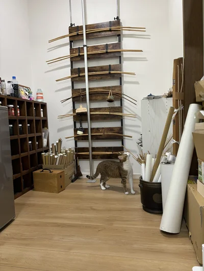 工房にはあまり入ってこないそうです▶ステラちゃんがモデルの友禅染（⇒次へ）