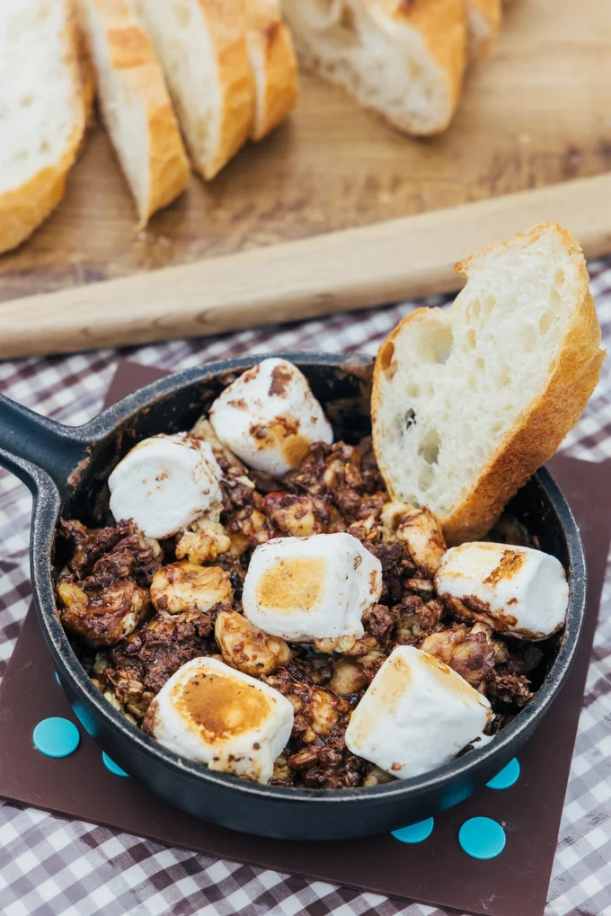 ねっとりしたバナナ、グラノーラのサクサク食感がおいしいアクセント♪