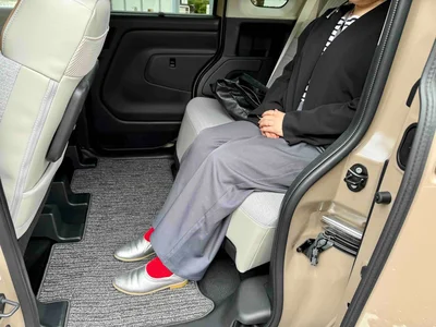 大人でも余裕たっぷりの後部座席