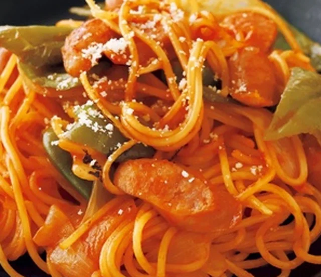 【極旨ナポリタン】パスタは折って入れるだけ。フライパン1つで完結するランチの救世主