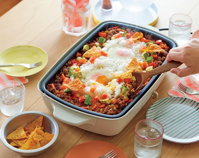 作るのも食べるのも楽しい！ホットプレートで「ジャンボタコライス」