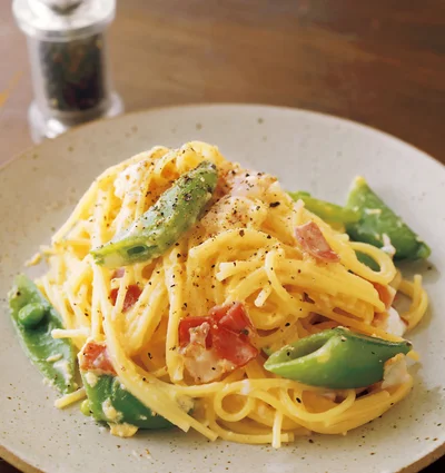 旬の野菜を加えて彩りよく