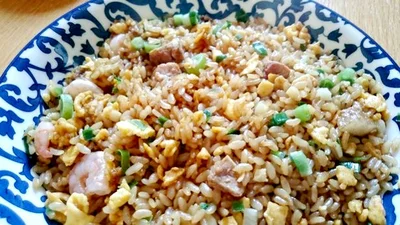 冷凍チャーハン＋メープルシロップでお店の味に!? サイゲン大介の「ちょい足し」テクで【作ってみた】