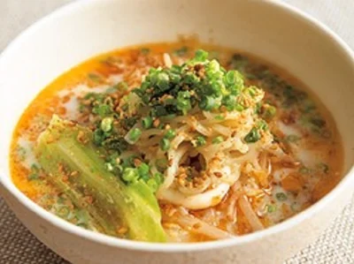 しめのピリ辛ラーメンがこれまたおいしい！