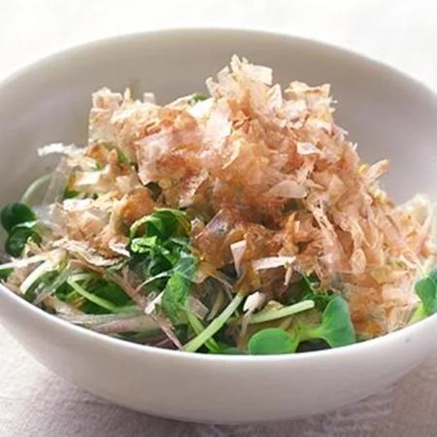 5分で完成!「みょうがと貝割れ菜のサラダ」